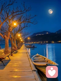 安全感缺失：为什么你总是在关系里患得患失？
 
在心理咨询中，我常常遇到这样的来访者：
对方晚回几分钟消息，就开始胡思乱想；
稍微被忽略，就觉得自己不被爱、不重要；
明明关系很稳定，却总在担心分开、害怕被抛弃。
 
很多人以为这是“太敏感”“想太多”，
实际上，这是典型的安全感缺失。
 
一、安全感不是别人给的，是自己内在的稳定感
 
真正的安全感，从来不是对方秒回信息、时刻报备，
而是你内心深处坚信：
我值得被爱，就算关系有波动，我也能照顾好自己。
 
安全感不足的人，往往会把自我价值完全寄托在他人身上，
一旦外界有一点风吹草动，内心就会崩塌。
 
二、安全感缺失的三个典型表现
 
1. 过度求证爱
反复问“你爱不爱我”，需要不断确认对方的态度，才能安心。
2. 习惯性讨好
不敢表达真实需求，害怕冲突，习惯委屈自己换取关系稳定。
3. 负面预设
事情还没发生，就先想到最坏的结果，陷入焦虑与自我折磨。
 
这些行为看似在保护自己，实则在不断消耗关系，也消耗自己。
 
三、如何从根源重建安全感？
 
1. 分清“事实”与“想象”
 
很多痛苦并非来自真实发生的事，而是你脑补出来的剧情。
当焦虑出现时，问自己一句：
这是真的发生了，还是我自己在担心？
 
2. 把注意力收回到自己身上
 
安全感的核心，是自我价值感。
多关注自己的生活、成长、情绪，
当你越来越独立、越来越优秀，就不会再依赖别人来证明自己。
 
3. 建立稳定的内在节奏
 
规律作息、坚持一件小事、保持情绪觉察，
这些看似普通的行为，能慢慢搭建起内心的秩序，
让你在波动中也能保持稳定。
 
4. 允许关系有“空隙”
 
健康的亲密关系，不是紧紧捆绑，而是彼此独立又相互依靠。
给对方空间，也是给自己松绑。
 
四、写给正在缺乏安全感的你
 
敏感不是错，缺爱也不是你的问题。
但你要明白：
能一直守护你的，从来不是某个人的承诺，
而是你日渐强大、不再轻易动摇的内心。
 
当你开始给自己安全感，
你会发现，全世界都会对你温柔起来。