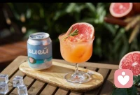 生活总有无尽波折，风雨常至，坎坷常在，一次次磨去满心期待。可我依旧愿意守着最初的热忱，认真对待每一个清晨，珍惜每一份遇见。不怨过往，不畏将来，始终带着温柔与真诚，把平淡日子过出属于自己的温度。配图