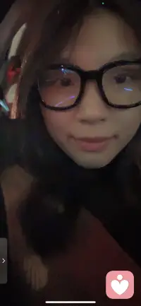 本人女，如果你正在经历失业，分手，或其他不开心的事情，都可以找我诉说。配图