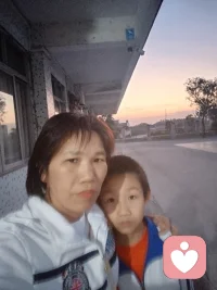 你若盛开，蝴蝶🦋自来。你若焦虑，孩子自然焦虑。你若安静，孩子自然心平气和。孩子就是父母的一面镜子。做个好父母很简单就是给孩子多一点允许，接纳，理解。仅此而已配图