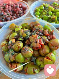 美食治愈心灵，动物也是人类最好的朋友。