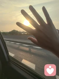 人的一生会遇到很多坎坷，每一次都代表着长大，重生！每个人都值得被爱被尊重。遇到事情可以找人倾诉，不要憋在心里！要相信风雨过后就是阳光☀️风在等雨，我在等你！配图