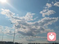 蓝天白云固定的名字，不固定的形态，
就像我们的心情
大家好，欢迎来到小安倾听的世界