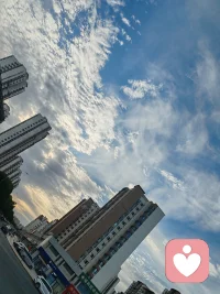 最喜欢天空，因为它宽阔，因为它会变化。因为。他会让压抑的心情瞬间变得开朗。就像人和人之间选对了。可能是相互滋养。选错了，就是相互内耗。如果你有烦恼。那么欢迎你来到小安倾听的世界。