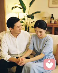 婚姻的真谛：很多人对婚姻满怀憧憬，以为它是爱情的终极归宿，是风花雪月的延续，可步入婚姻才会发现，它褪去了热恋时的滤镜，藏着柴米油盐的琐碎，也藏着彼此磨合的包容，真正好的婚姻，从来不是单方面的付出，而是两个人的双向奔赴与共同成长。配图