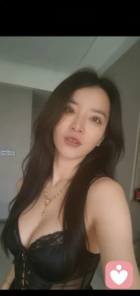 两款发型哪个适合我？配图