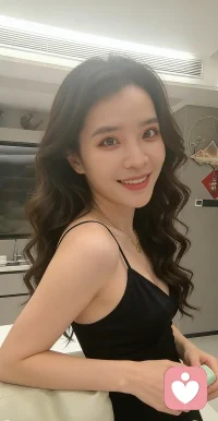 深夜不打烊，心事有人接，治愈不缺席。
不必独自熬过漫长的黑夜，也不用把情绪藏在无人看见的角落。
那些说不出口的委屈、辗转难眠的焦虑、无人理解的疲惫，都可以放心交给我。
在这里，没有评判，没有催促，只有安静的陪伴与温柔的倾听。
我会稳稳接住你的所有情绪，陪你慢慢梳理，慢慢释怀。
愿每一份心事都有归处，每一个深夜都不再孤单，治愈从不缺席，温暖一直都在。配图