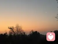 弯月与晚风，都是治愈的信号🌙配图