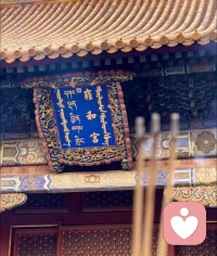 你不用一直坚强，偶尔脆弱，也值得被好好接住。配图