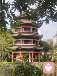 人这一生，其实就两件事:谋生，谋爱。没有钱，委屈肉身;没有爱，折磨灵魂。
