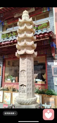 母亲叫他少用电脑，母亲叫他多吃青菜，母亲叫他整理房间，母亲叫他早一点睡，一直到母亲过世后，他才听见。配图