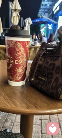 愿做你的倾听者配图