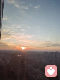 🌙 深夜emo、委屈憋泪、焦虑到失眠？
我是你的专属心理倾听师👩⚕
不评判、不打断、不灌鸡汤
只做你最安心的情绪树洞
不管是难开口的心事，还是没人懂的疲惫
都可以慢慢说，全程保密✨
今天第一天上线，等你来找我聊聊～