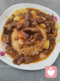 没有啥事，不是一顿美食解决不了的，自己做的牛肉咖喱拌饭，别提多美啦！！配图