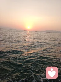 大家好，我是你的倾听师，如果你有什么不开心或者很难说出口的事，又或者分享都可以找我，我亮是你最适合的倾听师。配图