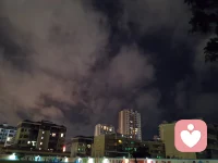 .仰望星空，心归宁静，夜色温柔如水。配图