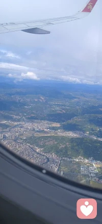 我们都没办法接受自己看错人  我对你从未虚情假意  你的谎言不应该用来骗我  突然就明白了  要是真的爱  又怎会如此  希望你最后得到的 都值得你放弃我配图