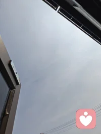 今天天气晴空万里，适合外出游玩，奈何在搬砖中😊配图