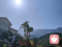 心情不好可以出去走走，累了就休息一下，休息好了继续向前走。