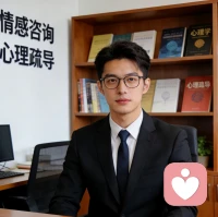 好的感情，不是永远不吵架，而是吵不散，是生气时不说伤人的话，冷静后愿意沟通，是遇到问题一起面对，而不是互相指责，是知道对方不完美，却依然愿意选择陪伴，不必时刻浪漫，不必天天惊喜，只要遇事不逃避，相处不压抑，就已经很难得。配图