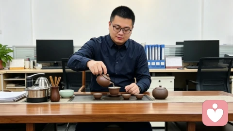 同性恋焦虑：成因、影响与心理调适路径