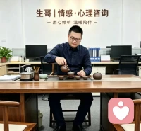 婚姻修复，最好是两个人共同觉醒，双向努力。但现实之中，常常会出现一方想要修复，另一方回避退缩的局面。很多人因此陷入被动，觉得只要对方不改变，一切就无从谈起。实际上婚姻是互相影响的磁场，一个人的心态与行为发生改变，会带动整个家庭氛围发生变化。当你放下对抗，减少指责，学会管理自身情绪，不再执着改变对方，关系的僵持状态就会出现松动。但同时也要懂得，一个人的努力，没有办法修复一段破碎的婚姻。如果长期只有单方面付出，始终得不到任何回应，也要懂得及时止损，守住自己的底线。