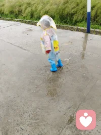 孩子的快乐最真实。打开你的心门，让你的童心❤️也出来撒撒欢配图