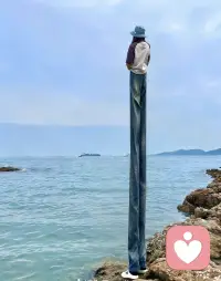 生活再难，也总有温柔的光在等你。

不必急，不必慌，慢慢来，你值得被世界温柔以待，也值得拥抱所有美好与温暖。