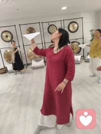 ⭐
「大部分时间，我们都是自己陪伴自己，
因此，对自己好一点。」配图