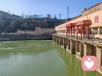 假期第七天，返程的路上，窗外的风景从陌生变回熟悉。 
如果你觉得心里有点空落落的， 别急着把情绪藏起来。从热闹回归日常，本来就需要一点缓冲的时间
今天，我是你的倾听者。旅途的疲惫、假期的遗憾、或者只是想找人说说话-你说，我听。