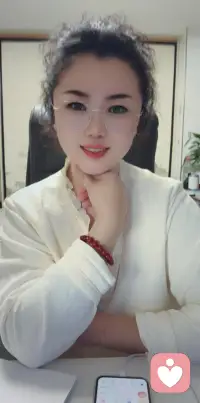 耐心倾听你的烦恼，如果你正在经历分手复合，心里焦虑和内耗，可以跟我聊聊，一针见血老师会给你拨云见日，给你想要的答案配图