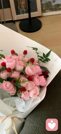 何为七夕？

一惜生我养我的父母；
二惜疼我爱我的亲人；
三惜血脉相连的手足；
四惜知我懂我的知己；
五惜肝胆相照的朋友；
六惜帮我助我的贵人；
七惜辛苦不易的自己！
祝大家七夕节快乐 