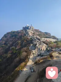 人生就像一滴雨生于天，亡于地。这一辈子是用来体验的，不是证明给别人看的。做最好的自己是最重要的。