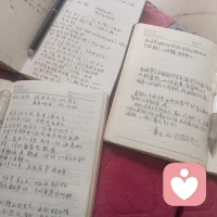 我是阿雨情感，倾听内心的声音在繁华落尽的帝都中寻找一份安静，一个无人问津的角落，告诉自己天再高又怎样，惦起脚尖就更接近阳光！一个热爱记录，文案的阿雨。配图