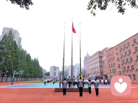 我是阿雨情感
很有意义的一次演讲蚌埠一中即将高考的学子。
经与校领导同意主题：面向高考生：《道德经》道德经五十一章“生而不有，为而不恃，长而不宰”未来可期！
生而不有：耕耘不必有结果，占孕育万物但不占有万物。 你伏案积累的知识、磨炼的意志力已经变成你的本事，努力的过程本身就是收获，成绩只是附加产物，不是付出的唯一回报，放下“付出就一定要高分”的执念，减少患得患失。
为而不恃：付出不自恃功劳、不困在自我感动，
踏实做题是本分，不因短暂努力沾沾自喜，也不因一次模考失利否定全部付出，专注当下的学习动作，摒弃情绪化内耗。
长而不宰：滋养成长，但不强行掌控命运走向，
尽人事、顺天时：高考期间把能掌控的做到极致，把不可控的临场变数交给平常心，不偏执强求完美结果，接纳考试里的不确定性，
正是秉持这种心态：放下功利执念、踏实默默耕耘、不强求结果，脚踏实地沉淀下来，前路自然未来可期。
 以无为之心，做有为之事；埋头深耕，未来自会如期而至 ！