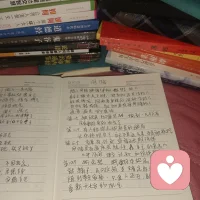 阿雨情感，
雨之心1国学接纳.总纳天道，地道，人道。
            2自律，攻破已身，叫身服我
             3情感障碍，顶级修复
今天写了一篇文案《戒网赌，得重生》

陷入网络赌博中的人，99%的人都表示自己根本走不出来。那为什么还有1%的人能戒掉呢？阿雨亲身经历，深研1%的人为什么能戒掉。能彻底戒掉网赌的人，通常满足四个条件：
 
1. 被现实彻底打醒：输到一无所有，没有翻身的机会了。
​
2. 有人给你点破底层的骗局：让你终明白自己不是运气差，而是被操控。
​
3. 有幸有外部监督和长期陪伴：网赌具有高度成瘾性，靠自己的意志力几乎没用，建立认知和陪伴监督。
​
4. 断念想：断翻本执念，输了就输了，及时止损。当赌念起时，身上随时带全家福，只要人还在，就还有重新开始的机会。

赌徒的高级心态：会借钱赌、会借贷赌、会卖房卖车赌，最先欺骗家人、父母、妻子，最后输掉了钱，更输掉了人性。
输的不是钱，是老婆的眼泪、孩子的学费、赌博毁了家庭。修心行善，根本才之道。余今幡然醒悟，断邪缘，屏恶网，绝赌侣，封支付之径，杜妄想之思。弃虚妄之横财，务躬耕之实业。昼勤于事，夜安于心，不取非分之财，不存徼幸之念。
 
须知：财由血汗而生，福自安分而得。跳出迷魂之渊，重归烟火正道，洗旧日之沉疴，启余生之清宁，守家兴业，方为立身长久之计。
最后阿雨小诗一首：
赌阱藏奸，贪则身残。
迷途知返，弃妄从安。
力耕度日，守正无难。
余生安稳，胜积万钱。配图