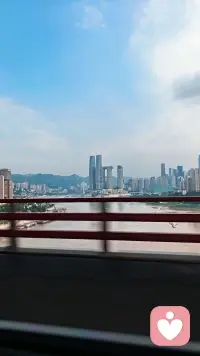 不必追赶时间，就安于当下。愿这个周日，温柔治愈，岁岁安然。配图