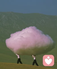 没有光的时候，影子都会离开你。所以不管多难都要努力的让自己站在光里，能量会一点点积攒来，运气也会随之一点点好起来，学会给自己洗脑，每天用最美的话哄自己一遍，哄着哄着就成真了……不然呢，要哭一辈子吗？😁😁