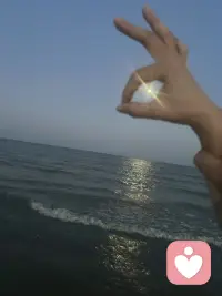 走过半生风雨，早已百毒不侵。
见过人情冷暖，才懂真心可贵。
我是暖心啊姐，
不讨好谁，不将就谁，
只陪真心想倾诉的人，
聊生活、解压力、渡情绪，
干净聊天，真诚陪伴，
愿你在我这里，卸下所有疲惫。🌙配图