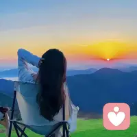 “大家好呀，我是倾听师“暖儿”不管是雨天带来的小烦闷，还是心里藏着的情绪，都欢迎来这儿慢慢说，我不打扰，只静静听你讲，为你传递稳稳的温暖，温暖着你，让你知道此刻有我陪着你，关注着你。”配图