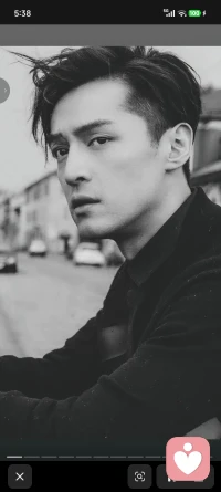 倾听，共情，真诚一致，人本主义以来访者为中心实验证明可以减轻来访者焦虑和抑郁，增强自我感悟力。每个人都有潜藏的修护能力