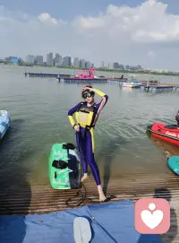 不内耗，不纠结，做内心强大的自己，不被情绪左右，心有山海，自在如风。