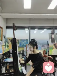 执起画笔，在色彩与笔触间慢慢沉淀，油画总能让浮躁的心渐渐安静，归于平和。