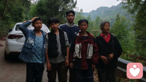 走进乡村，关爱留守儿童