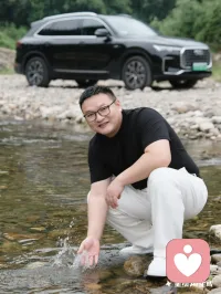 分解恋爱中男人的话中话
男人：“这几天工作简直忙死了，等几天再陪你好吗”
分析：恋爱前是不是常忙死，不然今天忙死，是因为他没有这么喜欢你了”男人再忙，在喜欢的女人总有空。
男人：“请给我一点空间，好吗？”
分析：刚恋爱时，说明男人正在想是否和你继续下去？恋爱很久后说，说明男人正在经受巨大压力，是想逃避。
女人说：你陪我去逛街吧
男人：“我看看吧，我会给你电话的〞
分析：这句话可能会打电话，也可能不会，这是男人自己都不清楚，全看心情，女人不应抱希望，否则伤的是自己。