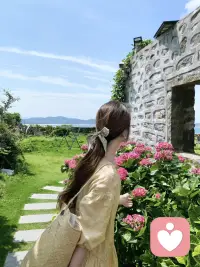 你有多久，没对自己说一句“辛苦了”？
委屈可以哭，疲惫可以停，迷茫可以问。
情绪疗愈不是让你“开心”，而是让你“真实”。
我在，别怕。配图