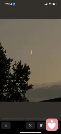 🌙 女生专属温柔树洞｜不评判・只倾听
✨ 本人女，耐心共情，不打断、不教育、不泄露，只做你安全的情绪容器。
💡 擅长陪伴：感情 / 职场 / 人际 / 失眠 / 迷茫，所有心事都可以说。
💰 收费：语音 9.9 元 / 30 分钟｜19.9 元 / 1 小时；文字 8 元 / 30 分钟
⏰ 时间：晚19:00–晚 23:00，下单前请先预约
⚠️ 只接女生，纯绿色聊天，不聊黄、不加私微
🍃 一杯奶茶的时间，陪你走过情绪难关配图