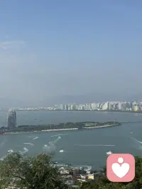 生活里 能够同行的人 比风景更重要 因为有些时候 同行的人 其实就是风景