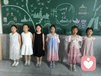 只要成绩好，怎么学都是对的；成绩不好，把书本吃掉也没用。工作中同理，无论你的付出有多大，衡量你的工作是否优秀的最重要的指标是你完成的工作成果，是你交给上司的最终成绩单，而不是你流下的汗水。配图