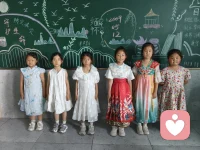 只要成绩好，怎么学都是对的；成绩不好，把书本吃掉也没用。工作中同理，无论你的付出有多大，衡量你的工作是否优秀的最重要的指标是你完成的工作成果，是你交给上司的最终成绩单，而不是你流下的汗水。配图
